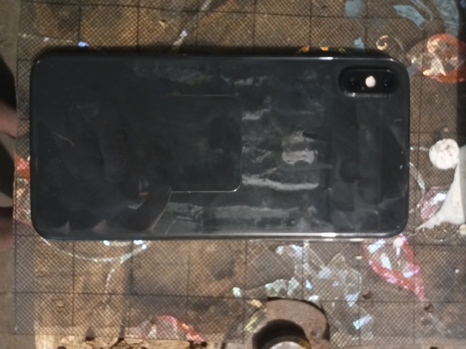 продам iPhone Xs Max
