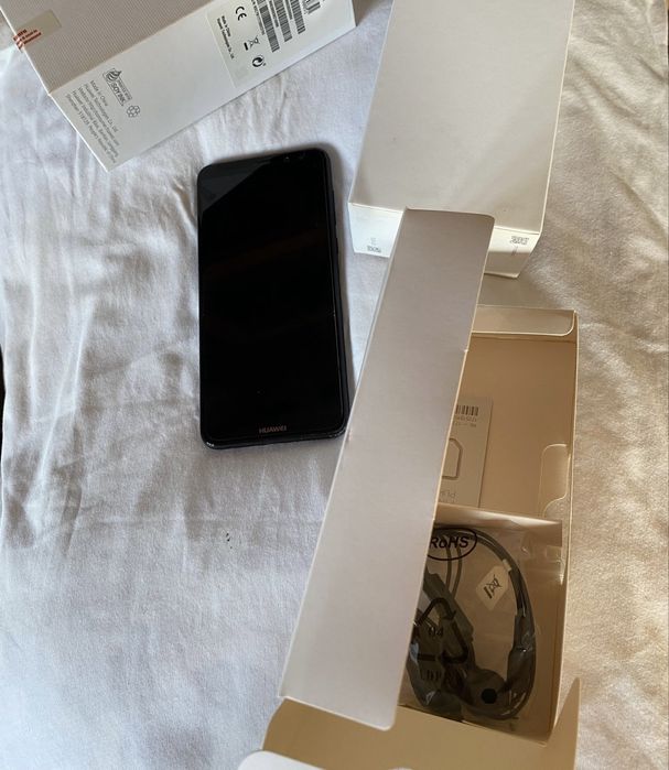 Casti huawei si incarcator nou P9 Lite