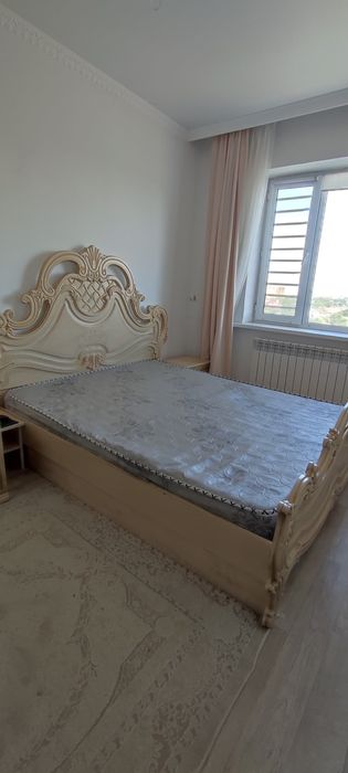 Продам спальный гарнитур