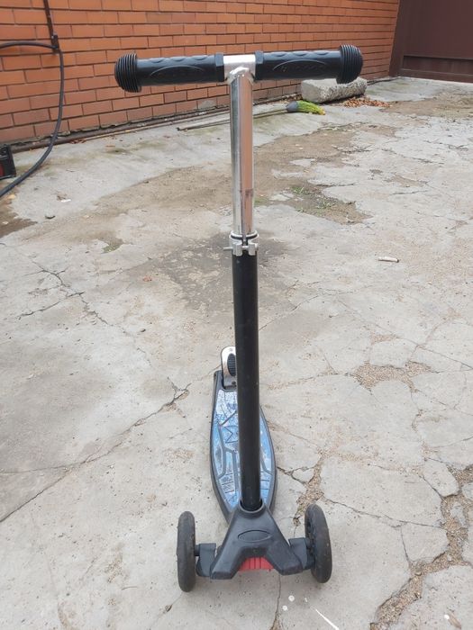 Продам детский  самокат