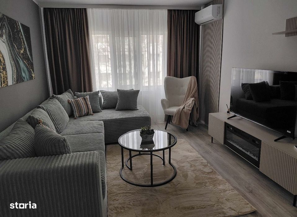 Apartament cu 3 camere de vânzare în zona Micro 16