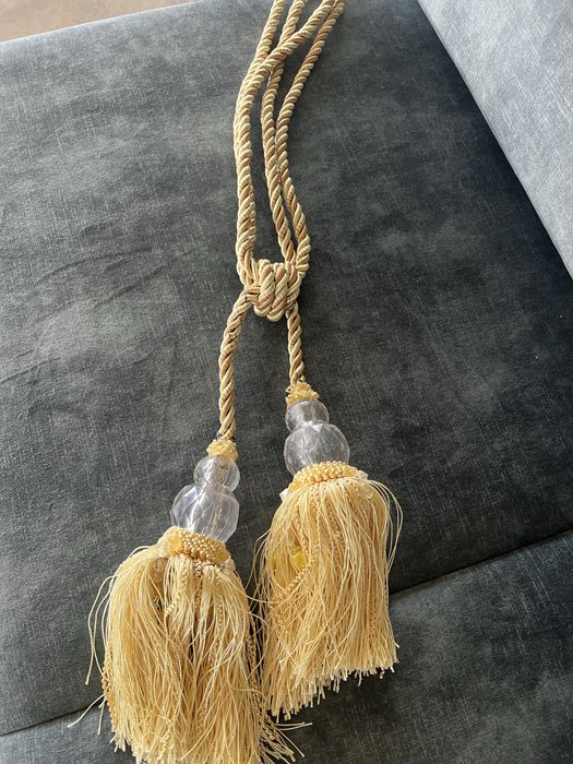 Пискюли за завеси