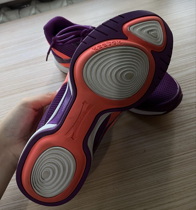 кроссовки Reebok