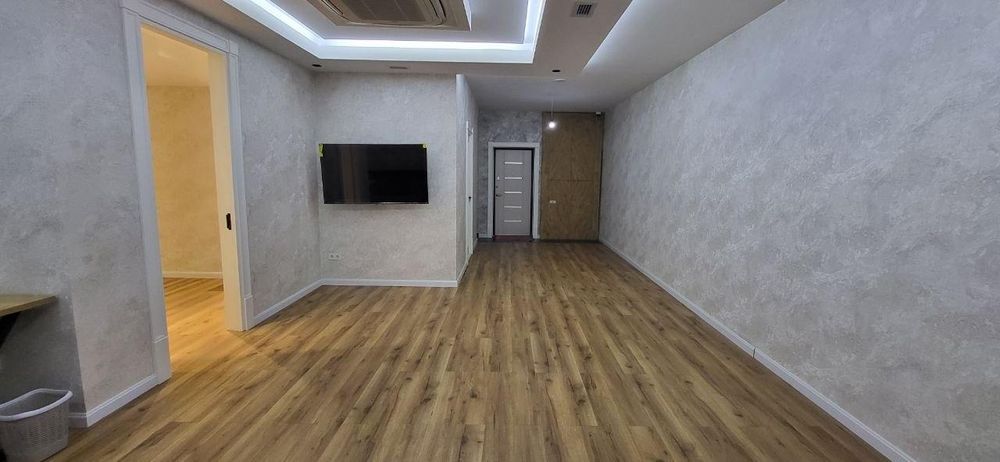 Сдается просторное коммерческое помещение — 160 м²