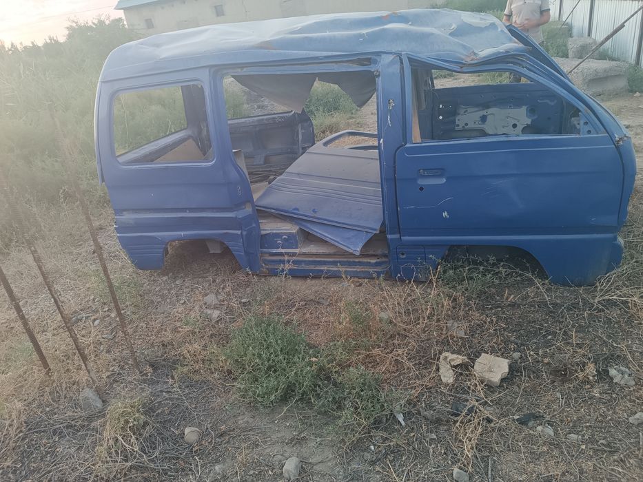 Damas kuzov sotiladi. Narxi telifonda kelishiladi.