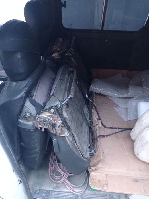 Дамаз 1999 йил сирочни сотилади