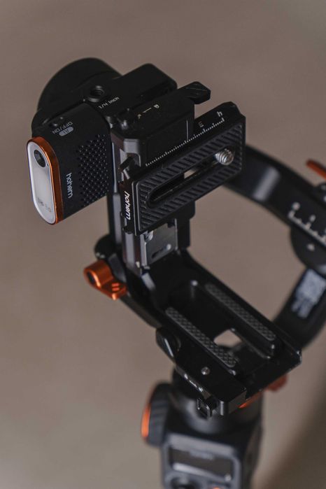 Hohem iSteady MT2 Gimbal / Гимбъл – за фотоапарати и смартфони
