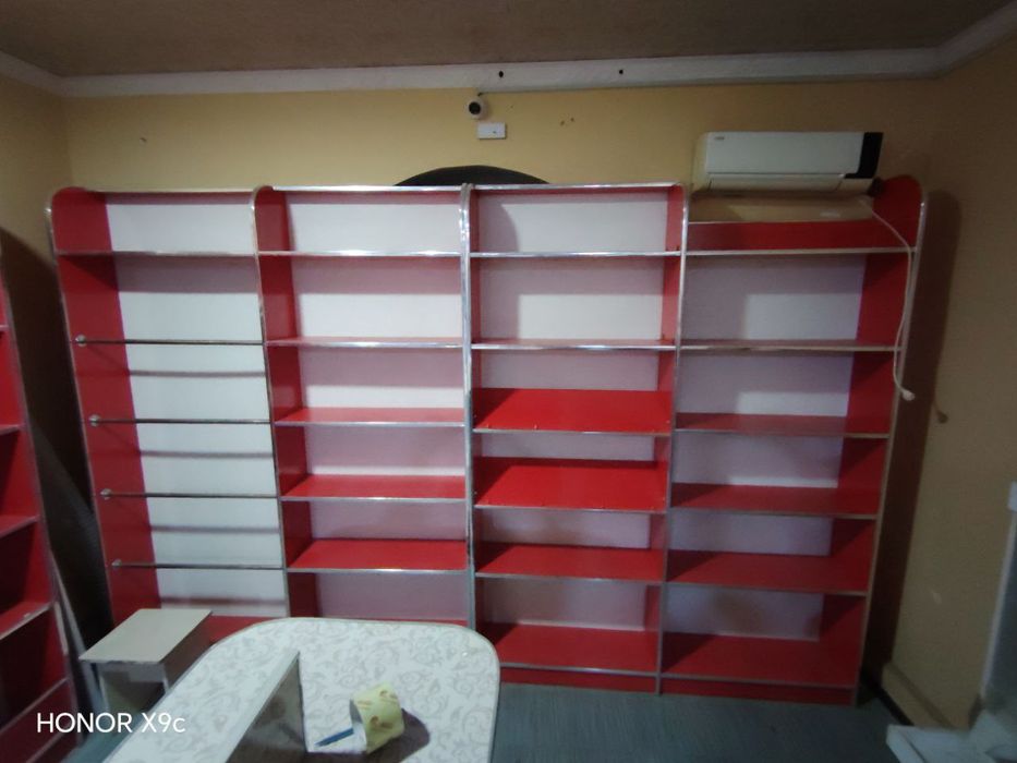 Do'kan uchun tayyor mebel jihozlari sotiladi