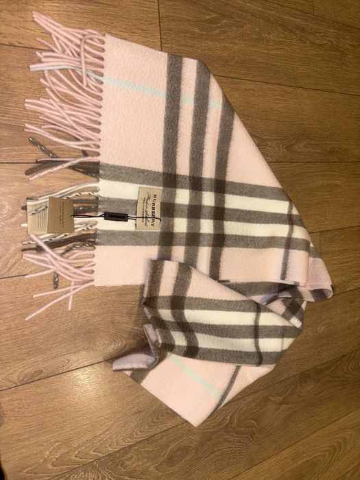ОРИГИНАЛЕН BURBERRY Ash rose Check кашмирен шал