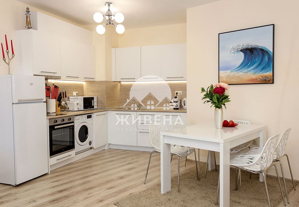 Дава се под наем Тристаен апартамент в Варна, Аспарухово - 100 кв.м за 950 € - Снимка #1