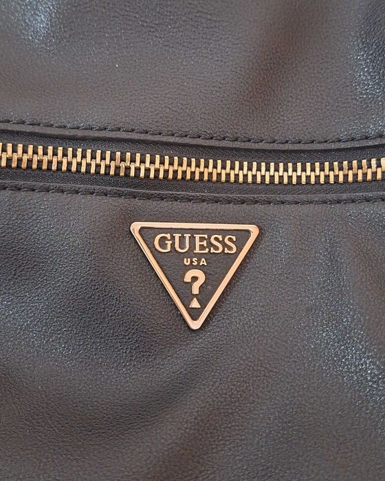 Оригинална раница на Guess