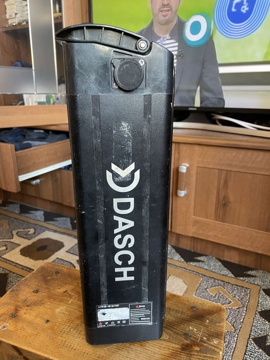 Vînd baterie bicicleta electrică 48v si 18Ap.