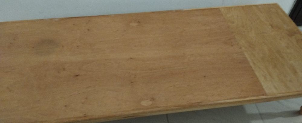 Жер.   Стол отличный состояние