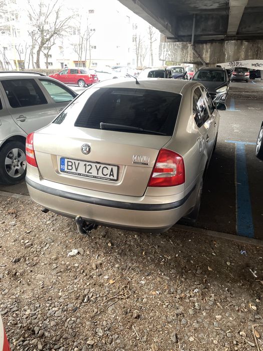 Vand Skoda Octavia 1,6 benzina,102cp,2005,euro4,272000km,cod motor bgu