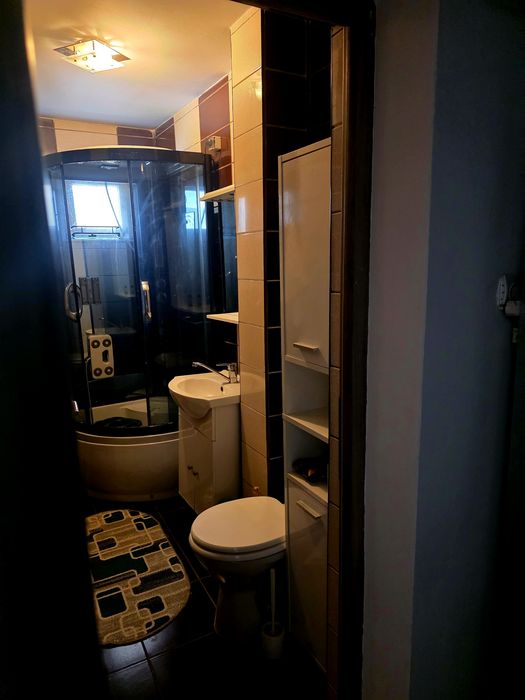 Inchiriez  apartament micro 5