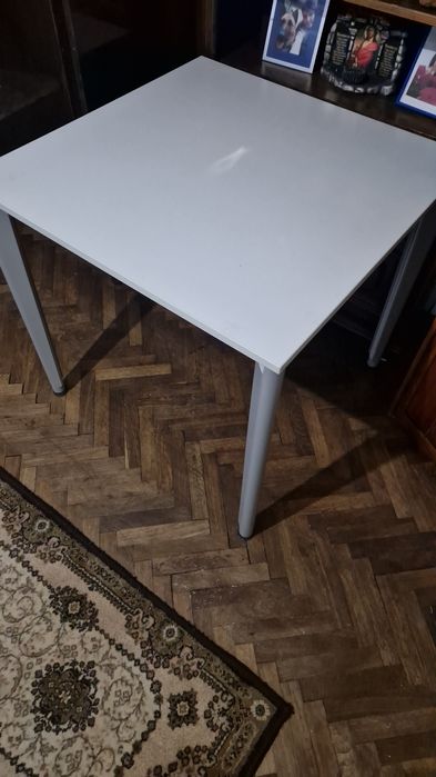 Masa de vanzare noua