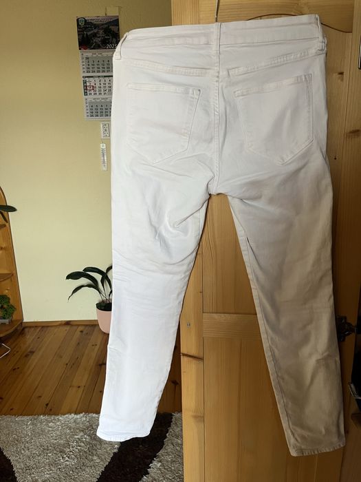 Дънки FB sister- mom jeans/ дънки Stradivarius/ Бели,сини дънки/