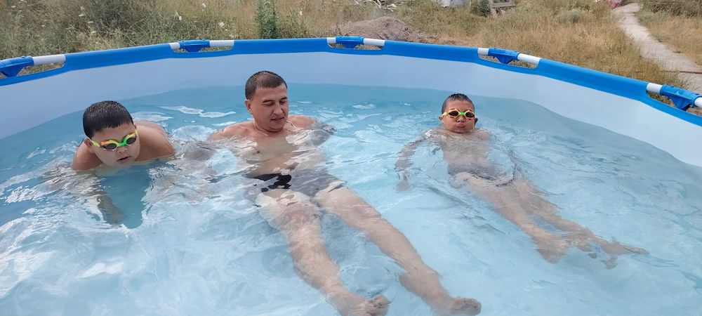 Продам бассейн срочно