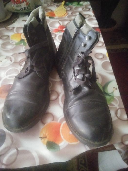 Мужские ботинки черние чисто кожа