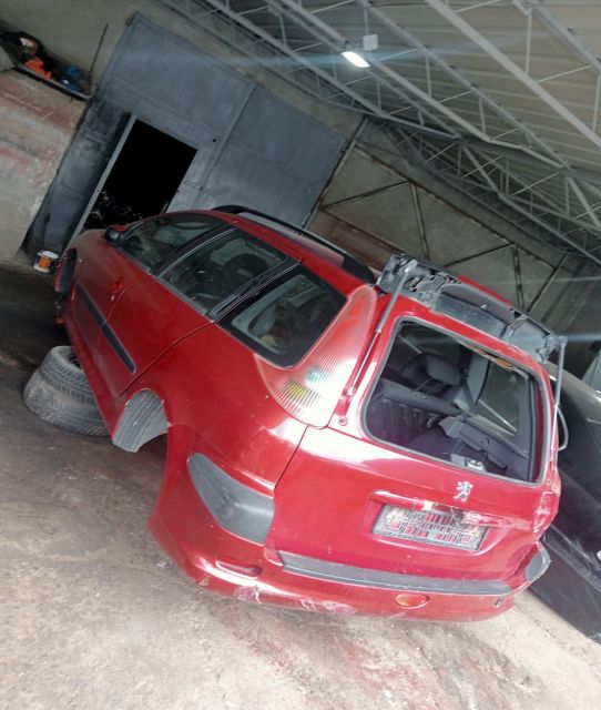 Brat stergator stanga Peugeot 206 prima generatie (facelift)