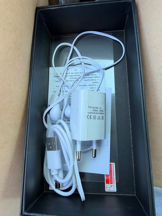 Vand telefon pentru piese