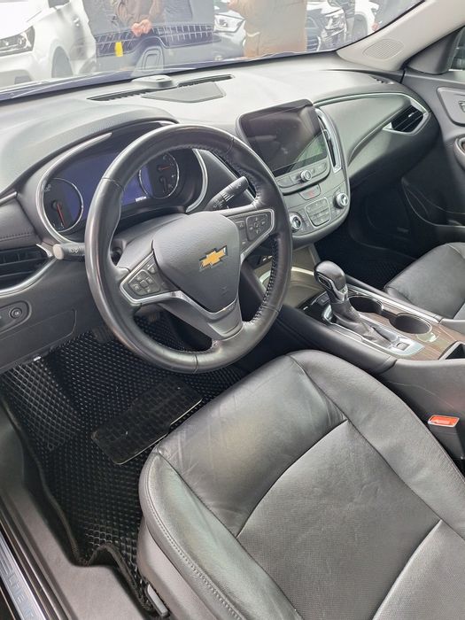 Malibu 2 prmyer rangi qora kraska tozza 2022 yil 53 ming yurgan