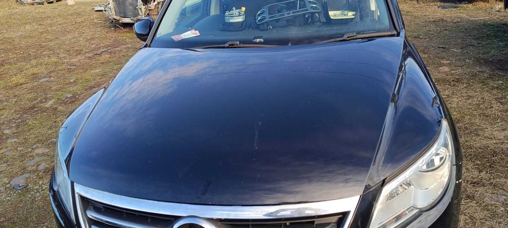 Capota fata VW Tiguan 2010