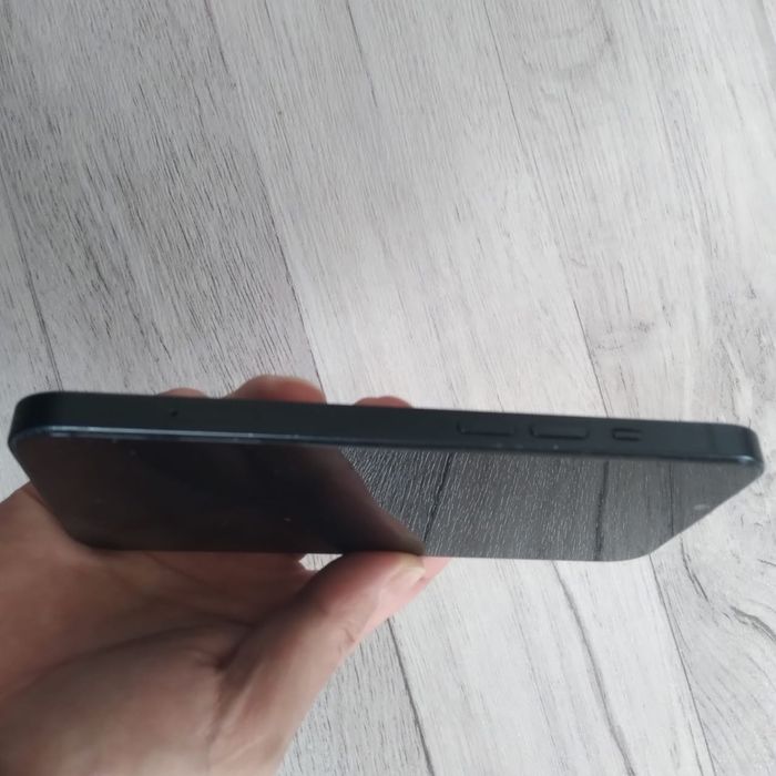 Айфон 13 128 в отличном состояний