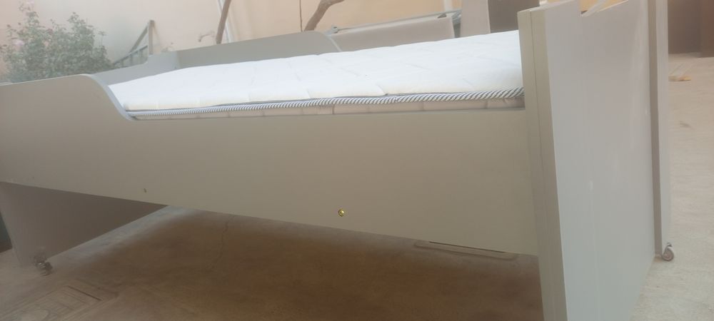 Детская кровать трехъярусная