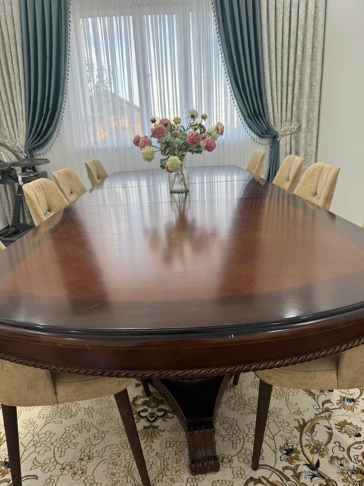 Стол гостинный дерево