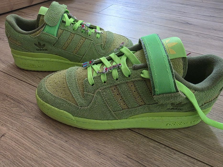 Adidas form low Grinch