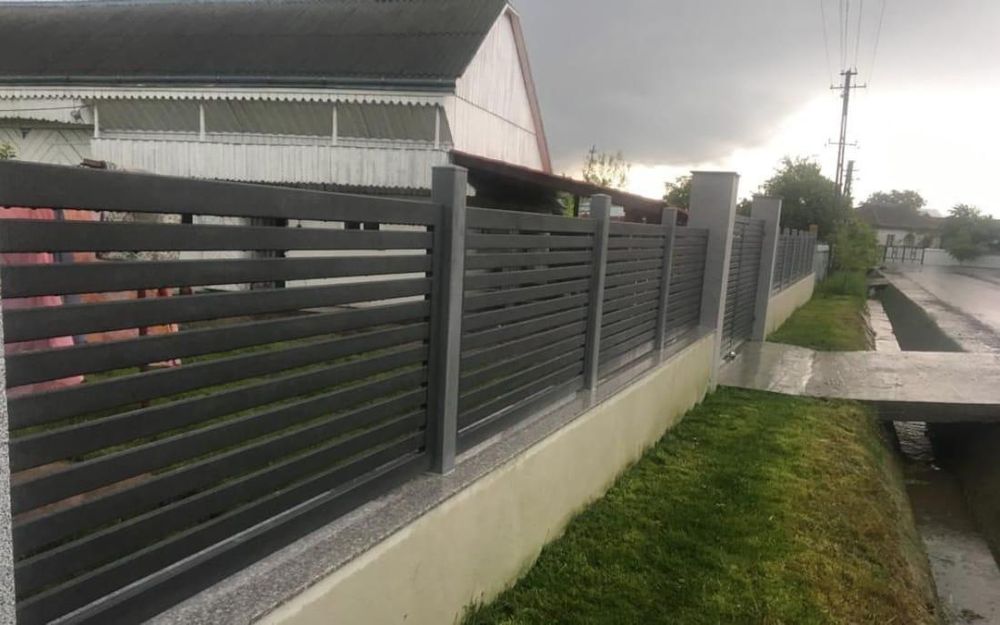 Garduri și porți stil jaluzele sipca metalica tablă cutata