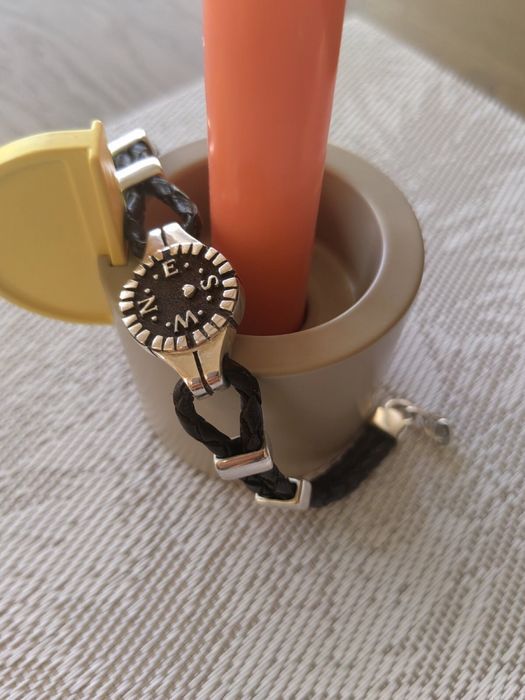 Мъжка гривна естествена кожа и сребро