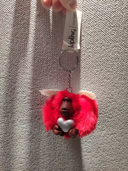 В продаже брелок или обезьянка Kipling