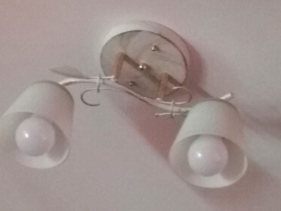 Plafonieră. Model clasic