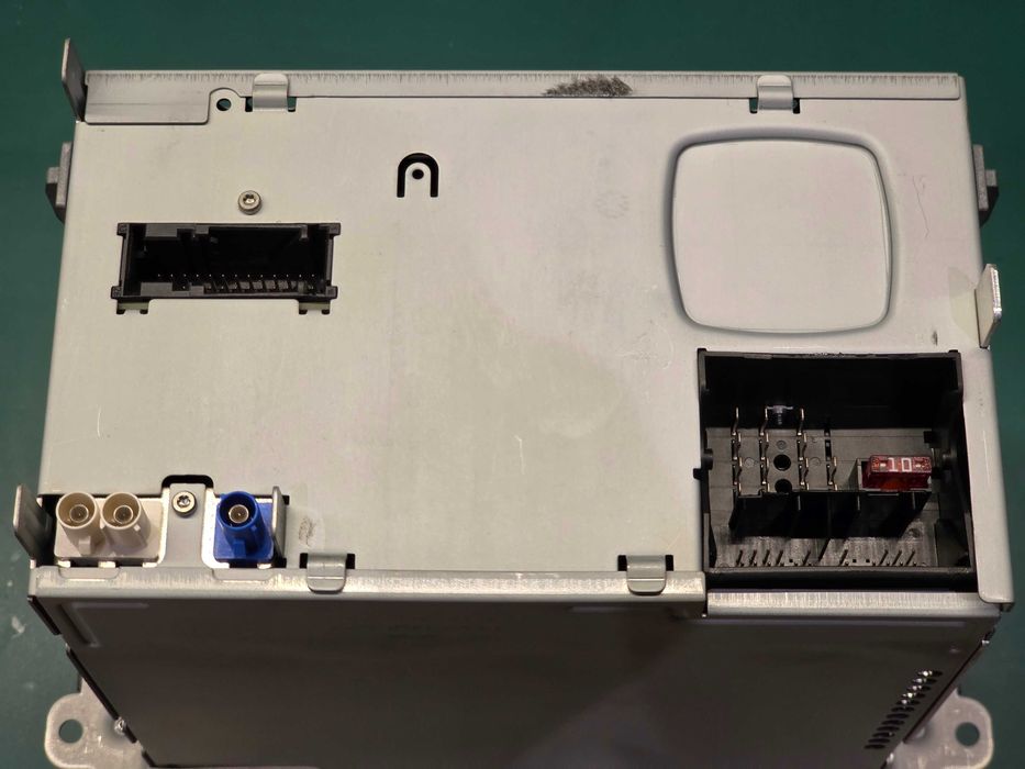 RNS 315 с вход за камера и SD карта