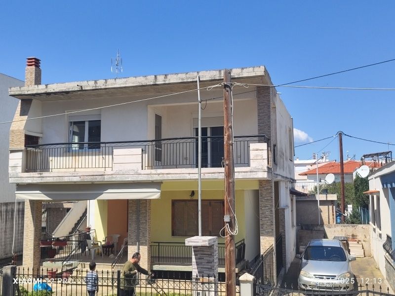 ПРОДАВА! Самостоятелна къща в Паралия Офринио