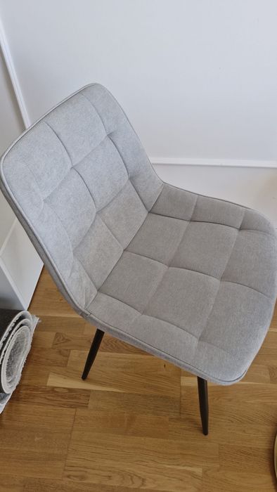 Set masa rotunda cu 4 scaune