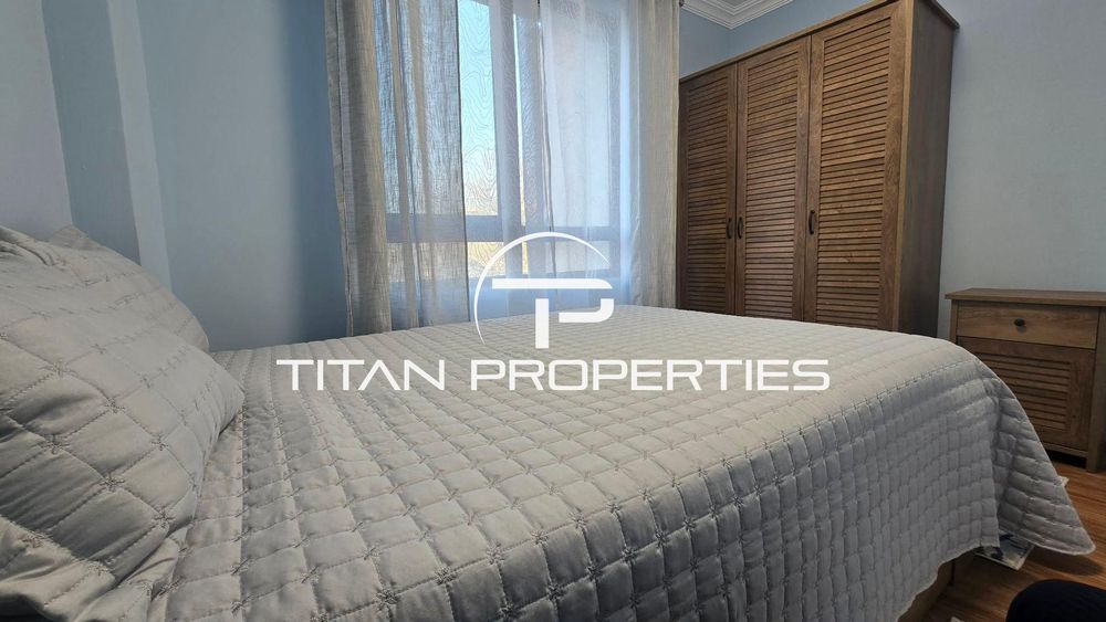 ЕКСКЛУЗИВНО! Тристаен апартамент под наем в Център