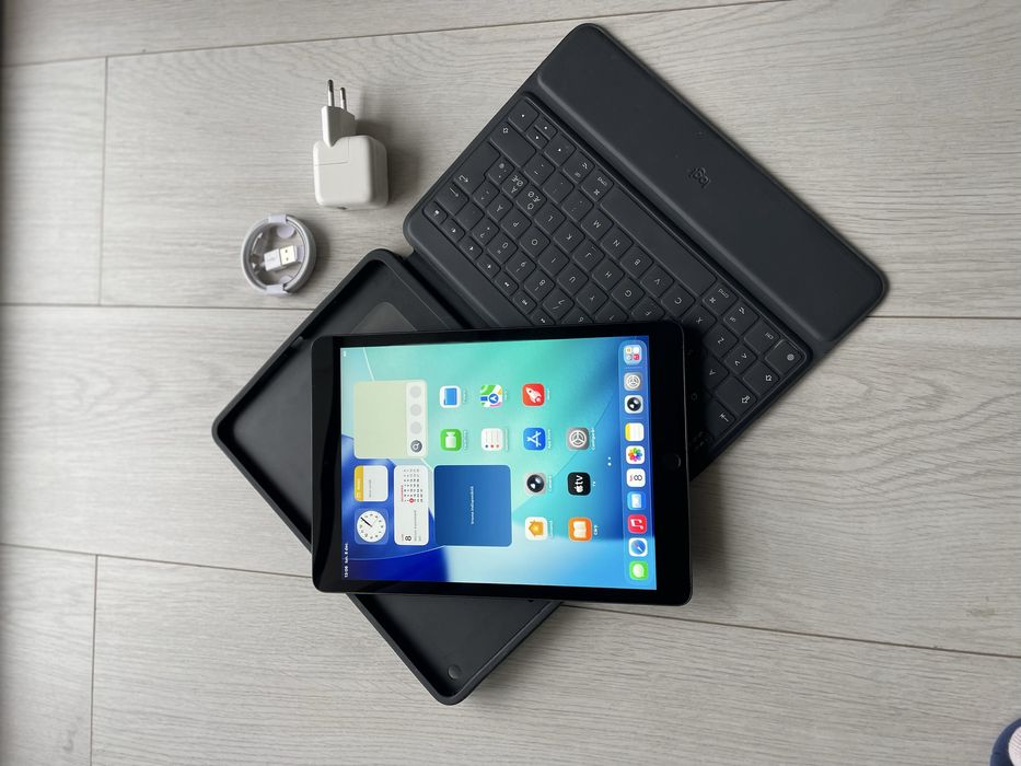 • Ipad •  Gen 9  •  10.2” •