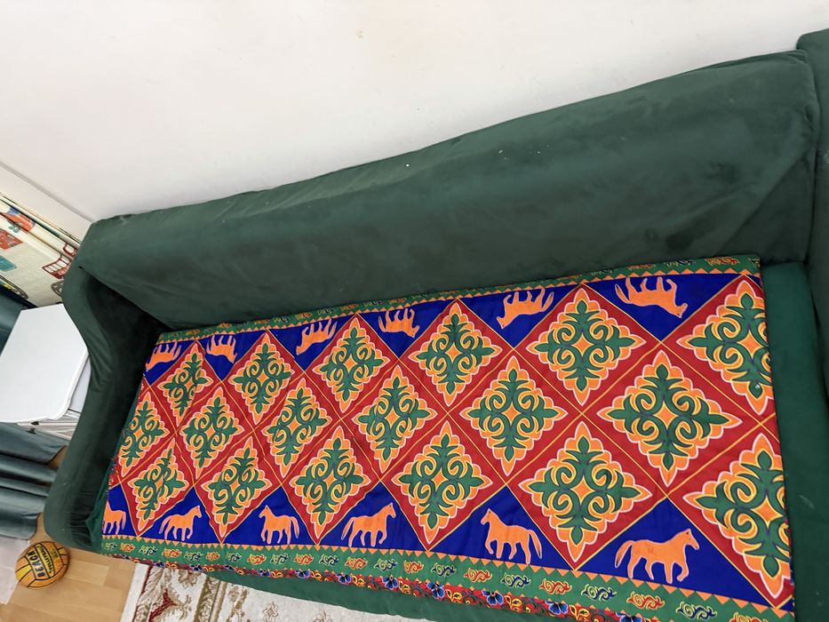 Диван как спланый будет