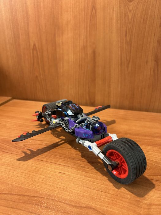 LEGO Ninjago мотор Street Race of Snake Jaguar (лиспва фигурката)