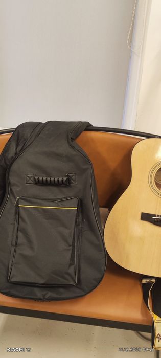 Акустичнские гитара Yamaha f310