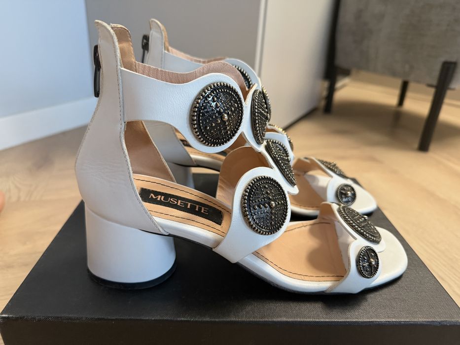 Sandale din piele Musette