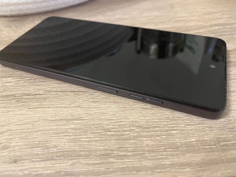 Motorola G04.