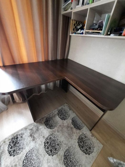 Стол угловой стол