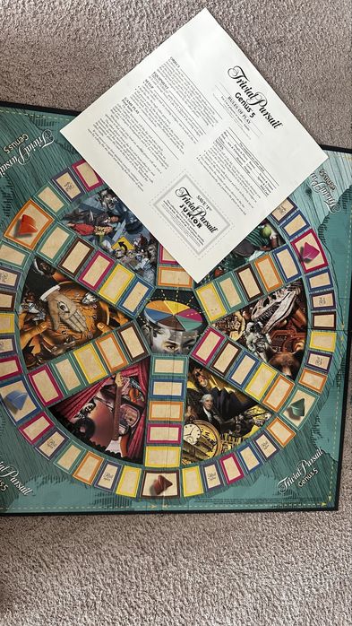 Trivial Pursuit Genus 5 – американска бордова игра, много запазена