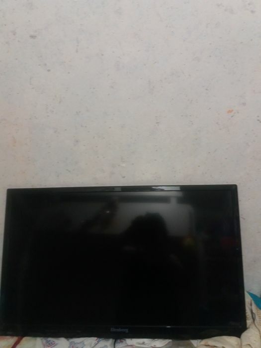 телевизор Elenberg жк 81 диагональ