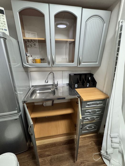 продам кухонный гарнитур б.у.