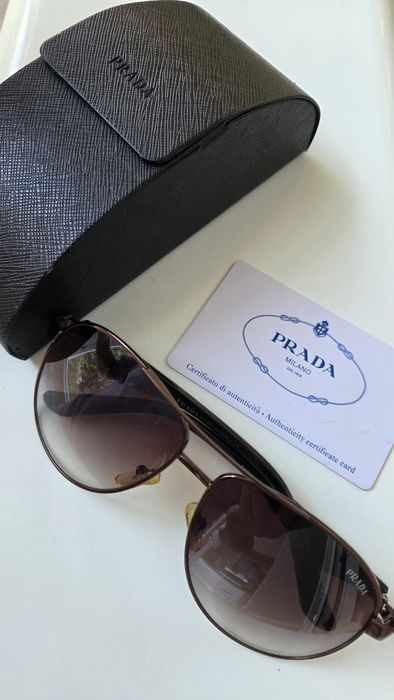 Слънчеви очила Prada